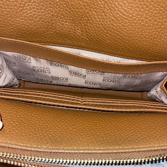 Michael Kors Purse - Picture 3 of 4